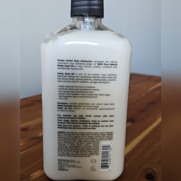 Hempz- Herbal Body Moisturizer- Original Scent - Picture 2 of 2